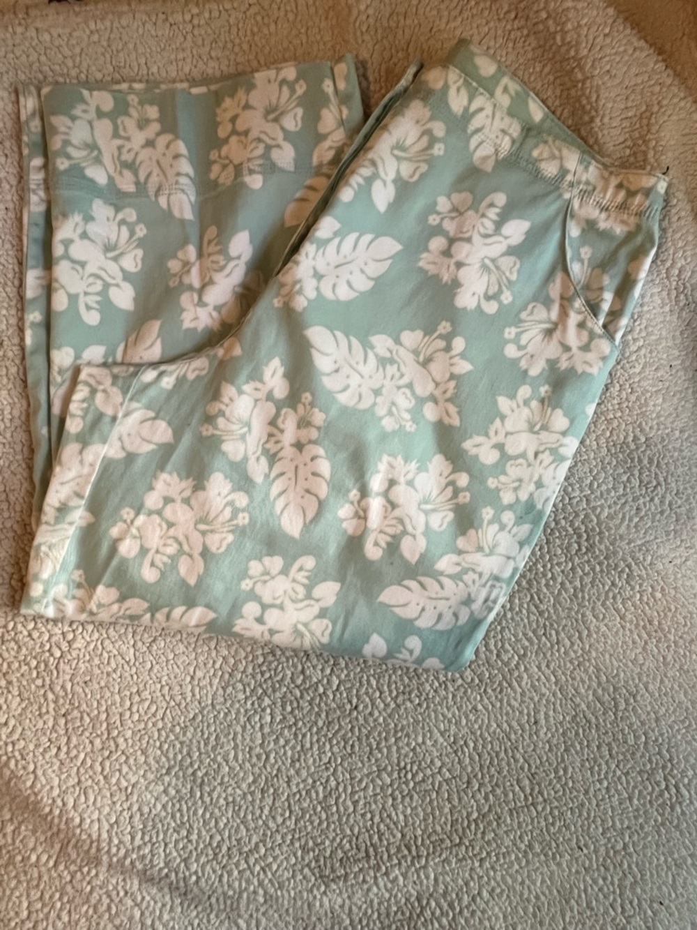 Denim & Co Cropped/Capri Pants Mint Green Floral Size 16 Spring & Summer Ready!